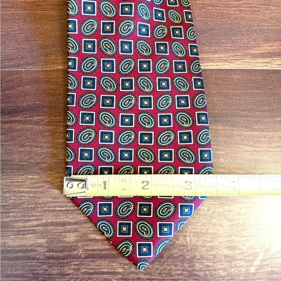 NINA RICCI Paris Silk Red Geometric Print Handmade Necktie - Picture 7 of 8